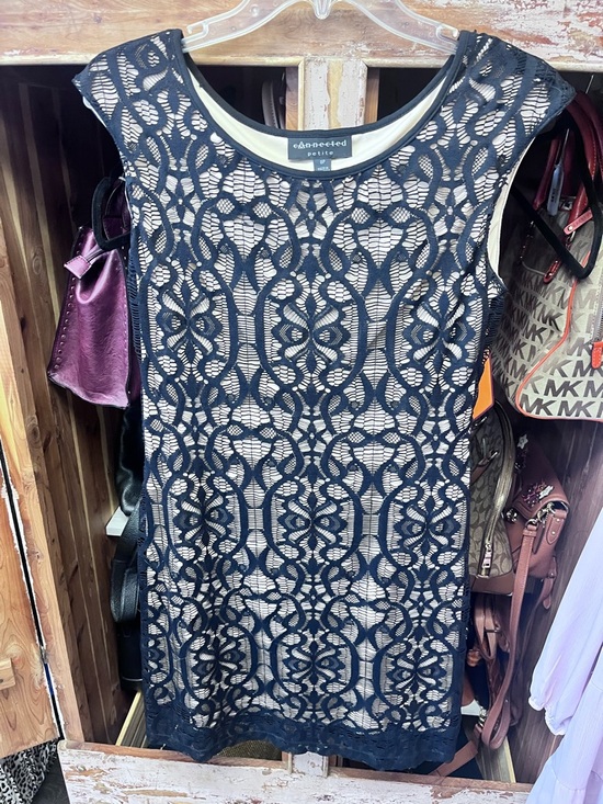 connected apparel Dresses & Skirts - connected apparel Black Lace Overlay Petite Shell